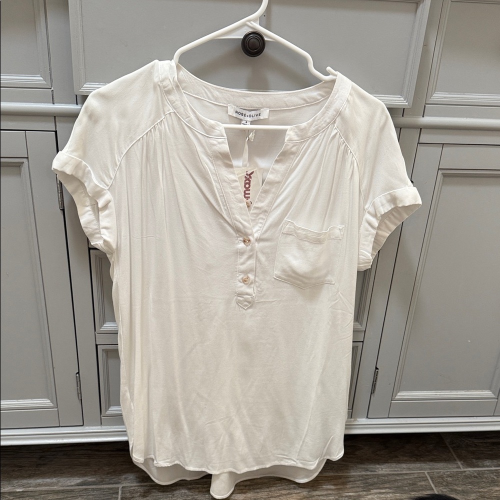Rose & Olive Rayon Shirt. NWT